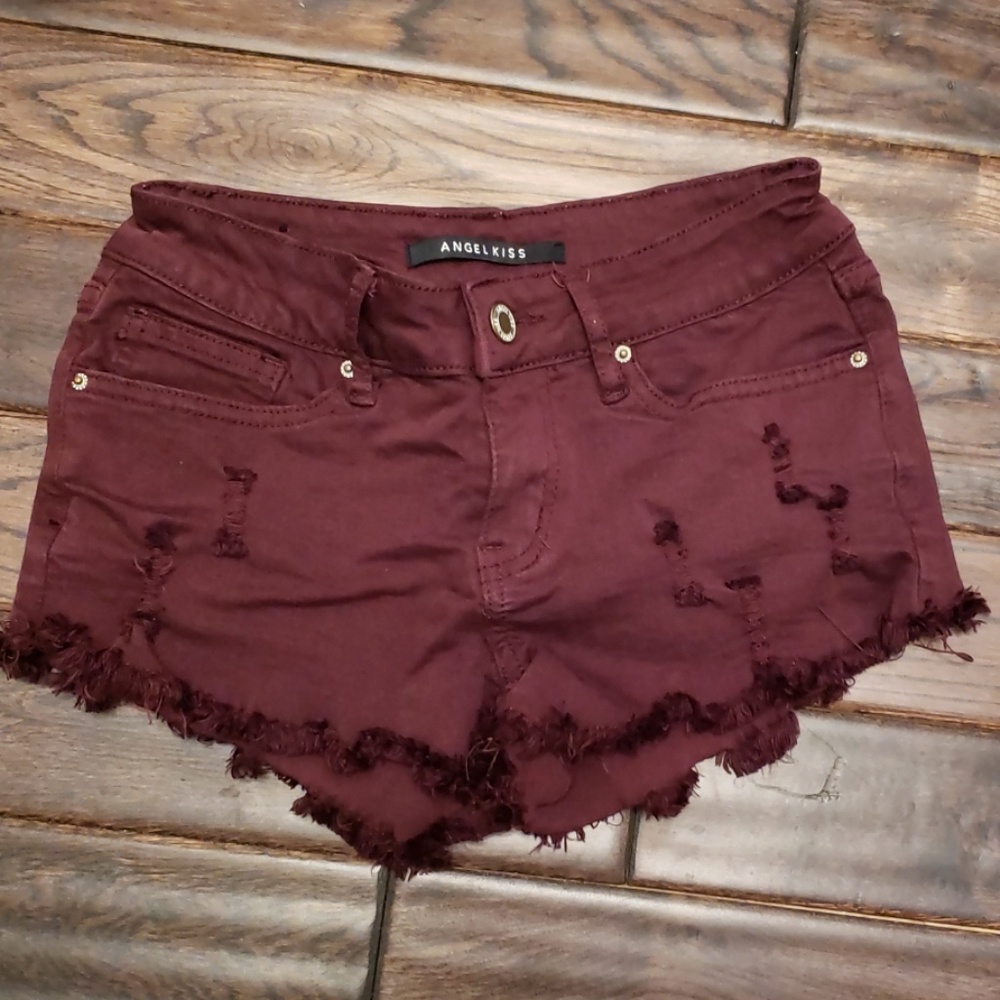 distress short